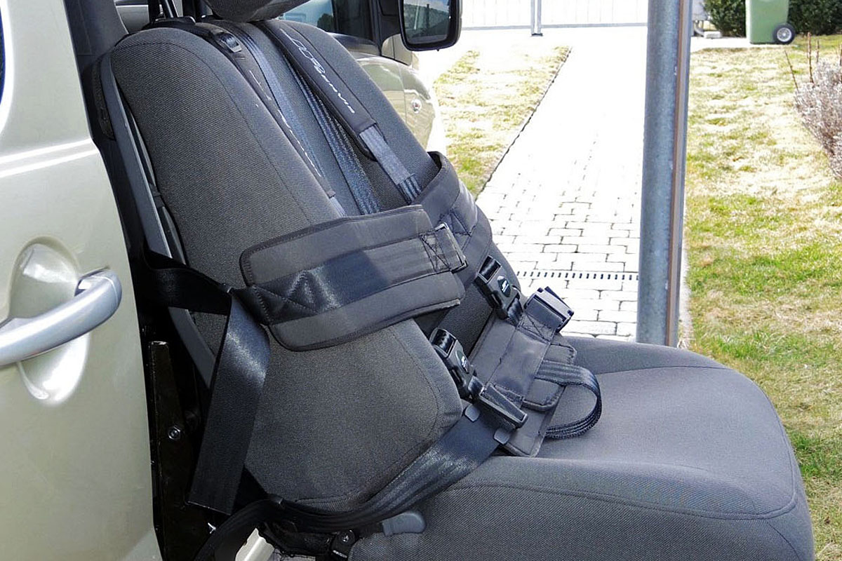 Pomocné univerzální stabilizační pásy - JP Systém ve voze PEUGEOT Expert