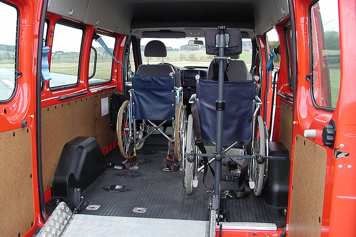 Kotvící zařízení invalidního vozíku - ráčnové ve voze FORD Transit