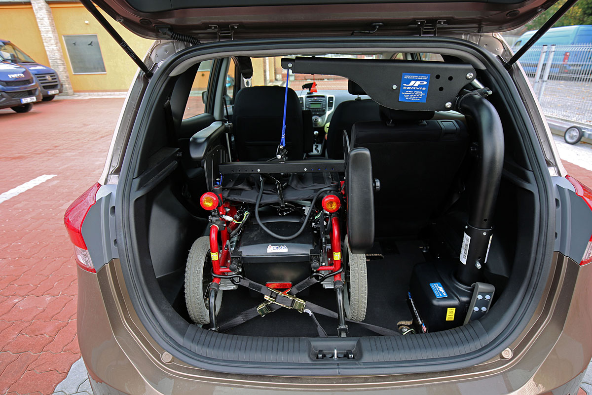 Elektrický jeřábek zavazadlový Harmar ve voze HYUNDAI ix20