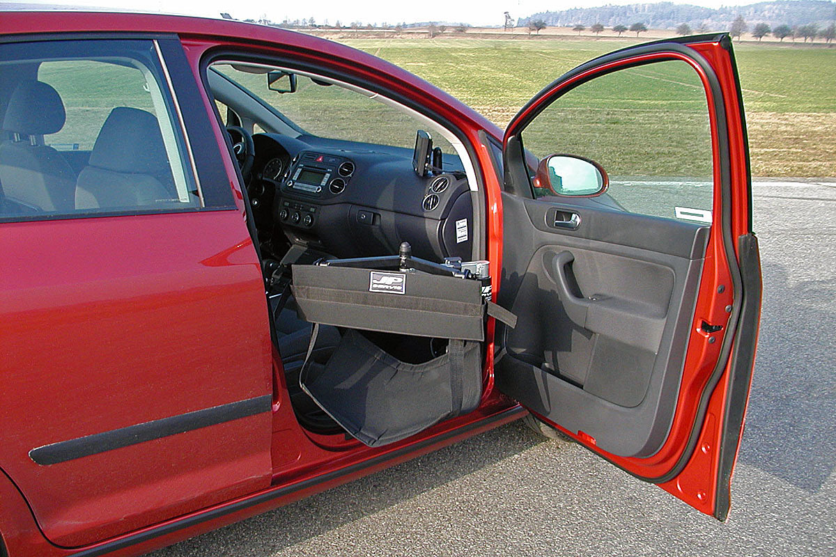 Elektrické přesedací zařízení - EZZ 100 ve voze VW Golf Plus