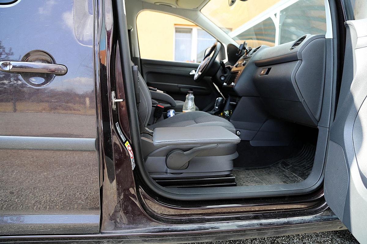 Elektrické přesedací zařízení - SWUP ve voze VW Caddy