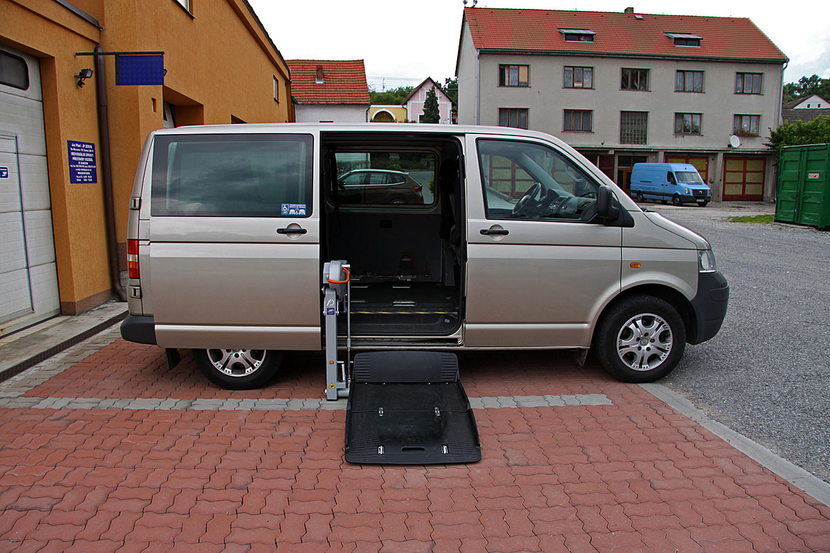 Elektrohydraul. plošina - F360 ve voze VW  Transporter