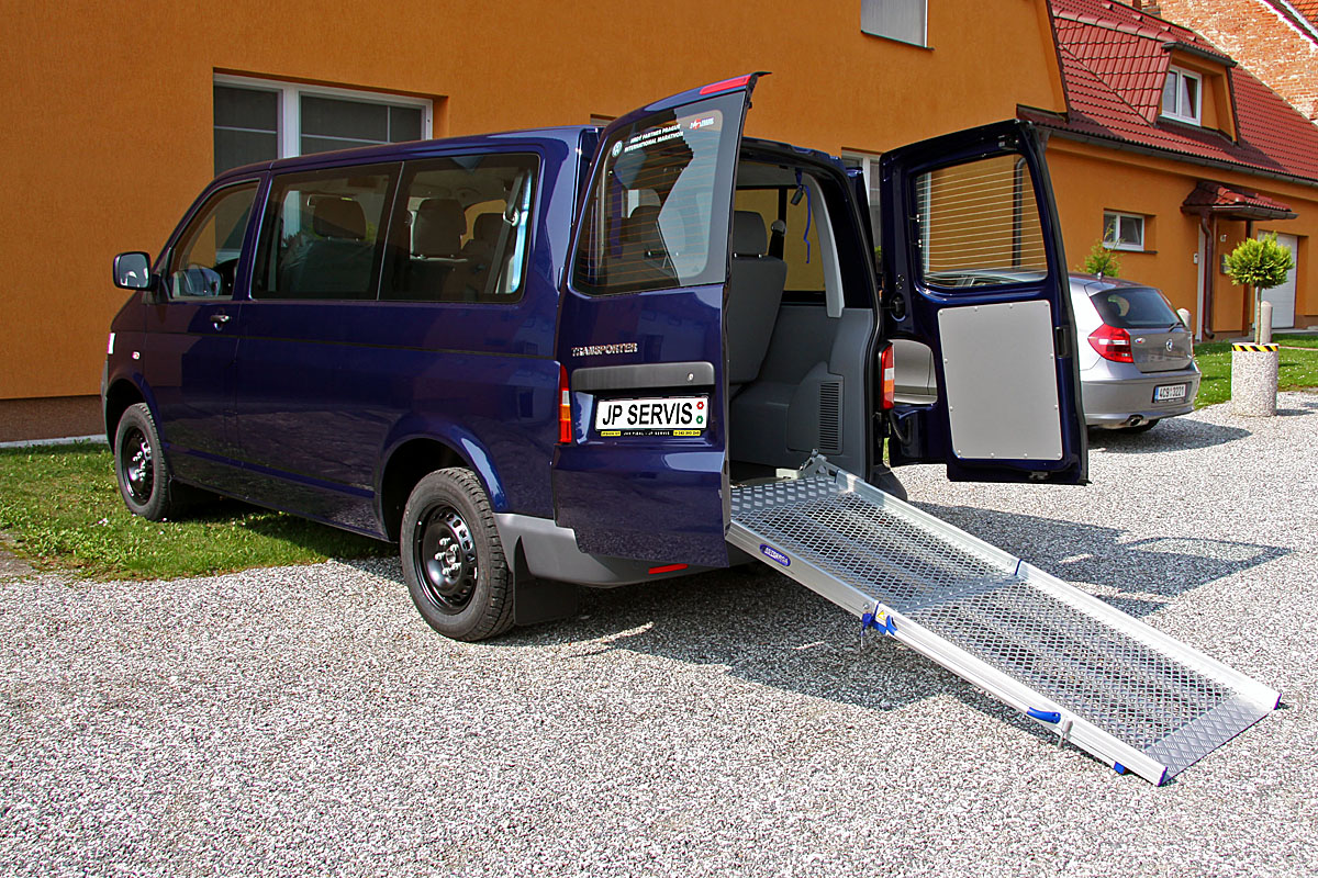 Nájezdová rampa - BRG ve voze VW Transporter T5